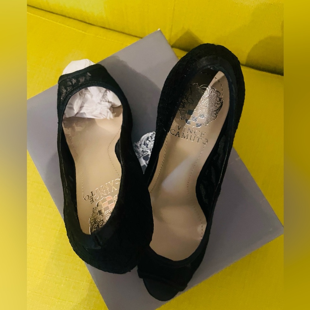 VINCE CAMUTO SIZE 8M AND 10M
VC-EIFFEL